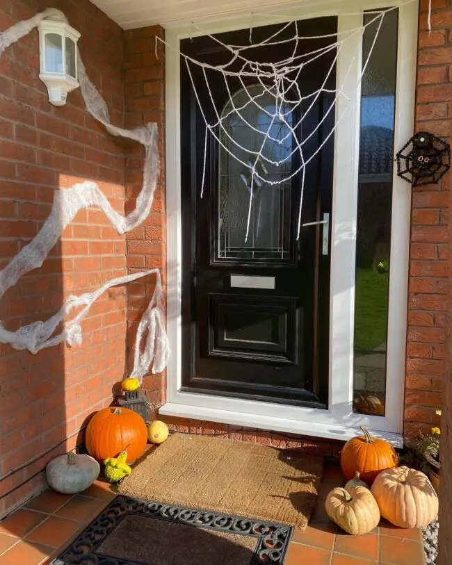 Simple Yet Spooky Entryway