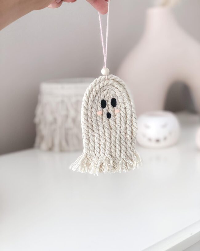 Rope Ghost Ornaments for a Simple Hanging Display