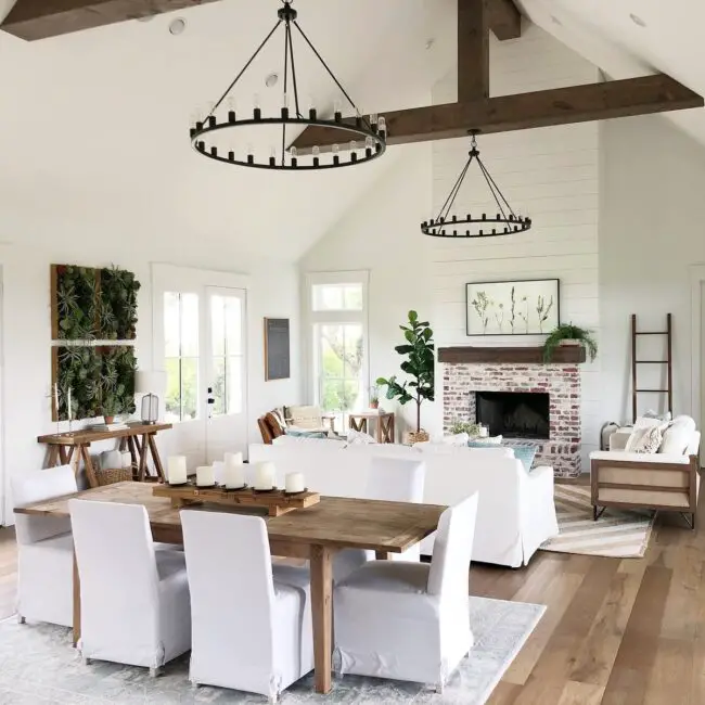 Rustic Dining in Open-Concept Farmhouse