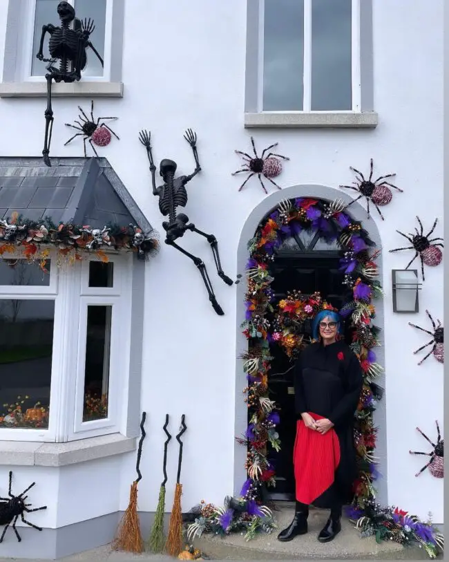 Climbing Skeletons and Spiders Fun Display