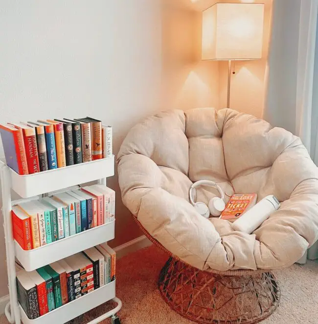 Peaceful Modern Reading Nook