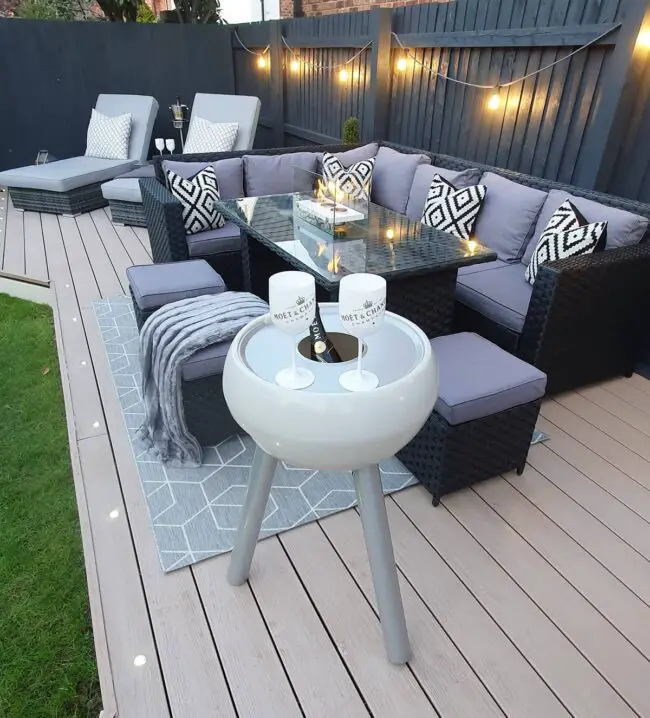 Simple Elegance on the Deck