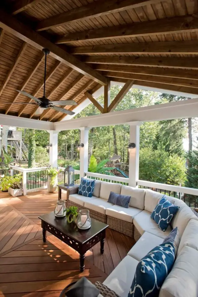 Natural Charm in Rustic Porch Design