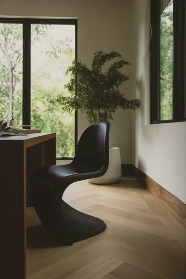 Are Gravity Chair Designs Suitable for Both Indoor and Outdoor Use?