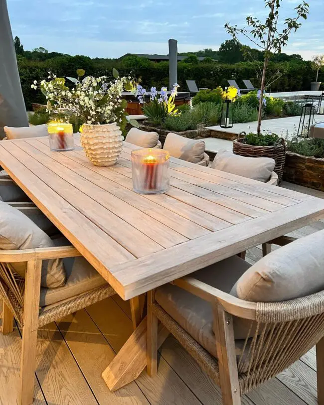 Dining by Twilight Elegant Outdoor Gatherings