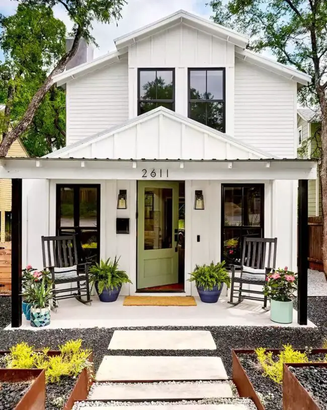 Cozy Cottage-Style Entry