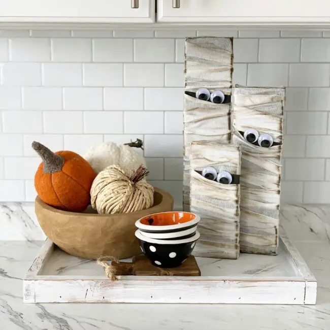 Mummy Block and Pumpkin Bowl Display