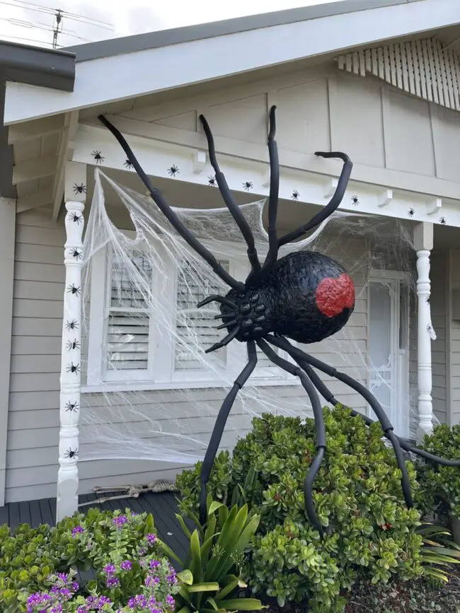 Giant Outdoor Spider Sculpture