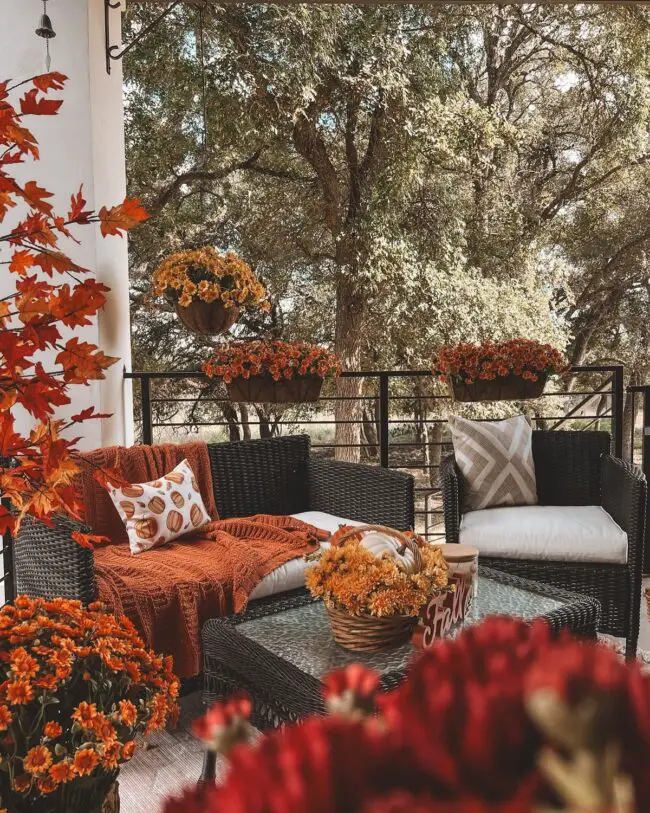 Cozy Autumn Vibes for the Patio