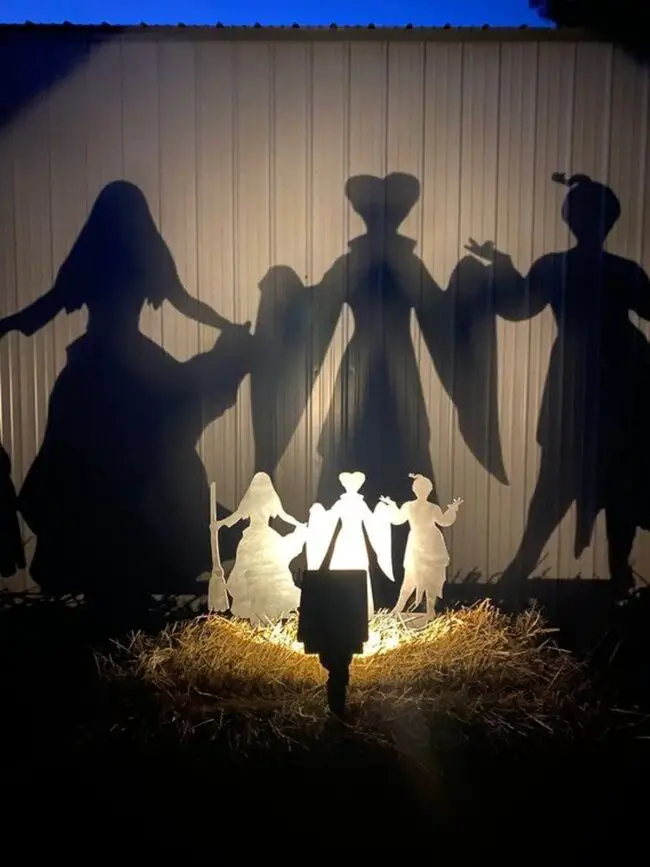 Shadowy Silhouettes for a Spine-Tingling Halloween Effect