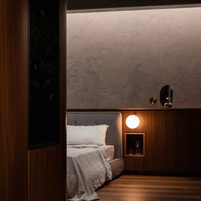 Soft Glow Wall Lamp in Warm Minimalism