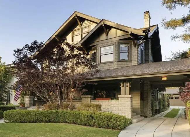 Craftsman Cottage with Earthy Hues