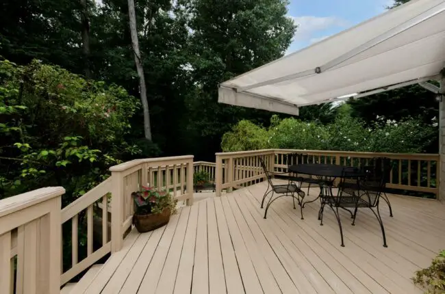 How to Select the Right Patio Awning for Maximum Style and Protection