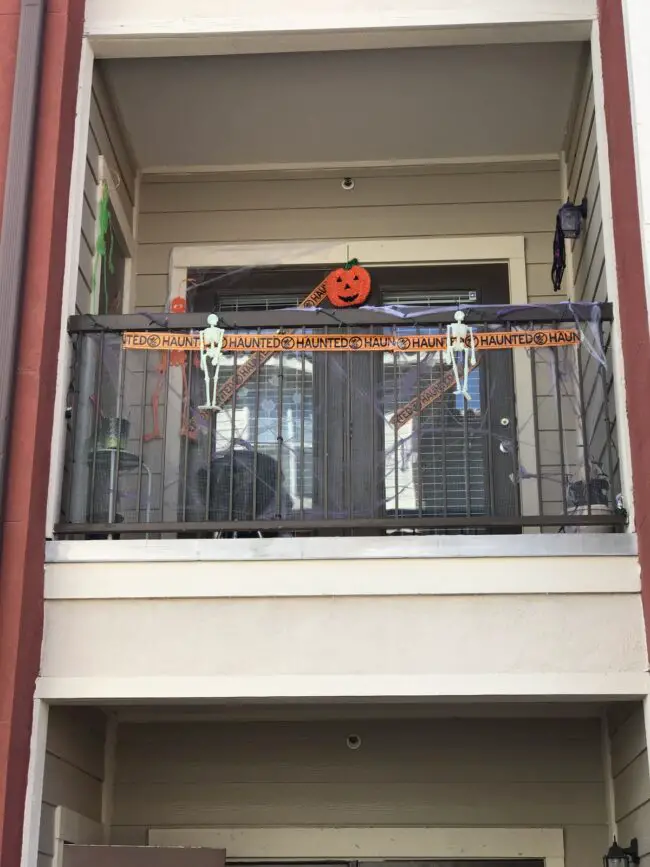 Simple Halloween Porch with Classic Touches