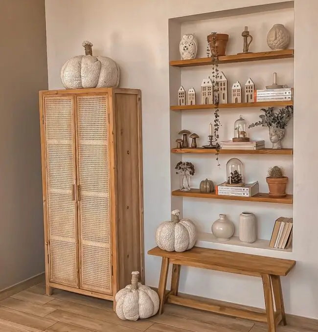 Subtle and Elegant Shelf Styling