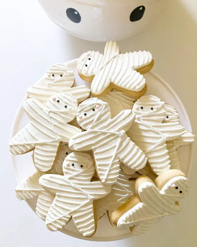 Cute Mummy-Shaped Cookies