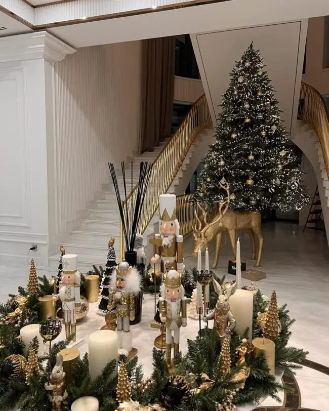 Luxurious Holiday Decor for Elegance