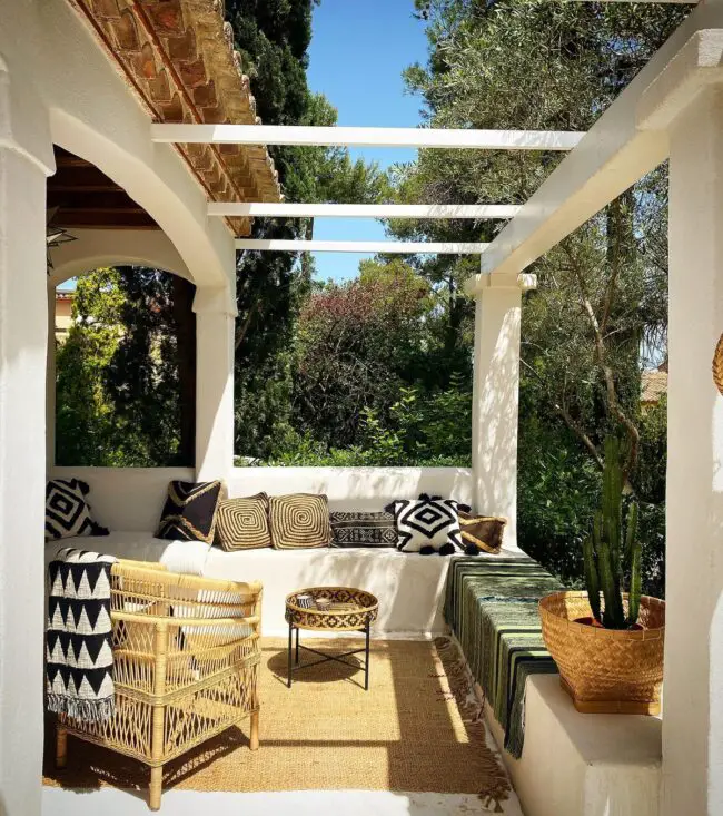 Mediterranean Outdoor Retreat