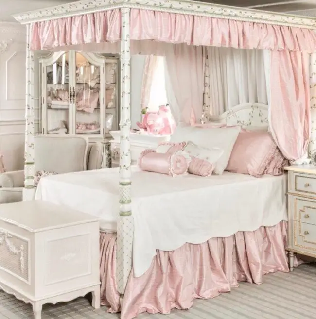 Why a Canopy Bed is the Ultimate Dream for a Girl’s Bedroom